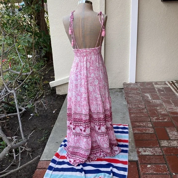 Aakaa beautiful pink floral flowy maxi sundress from high end boutique - Picture 7 of 15